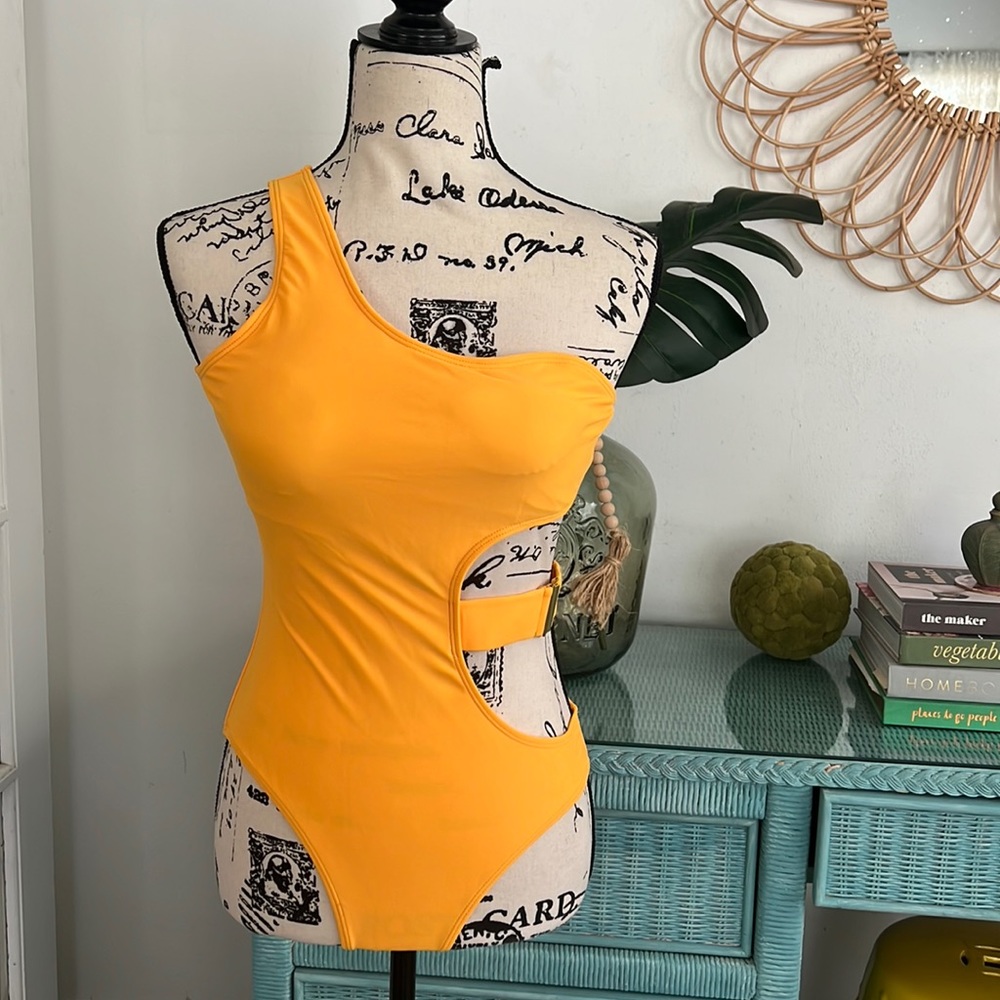 Cut out swimsuit